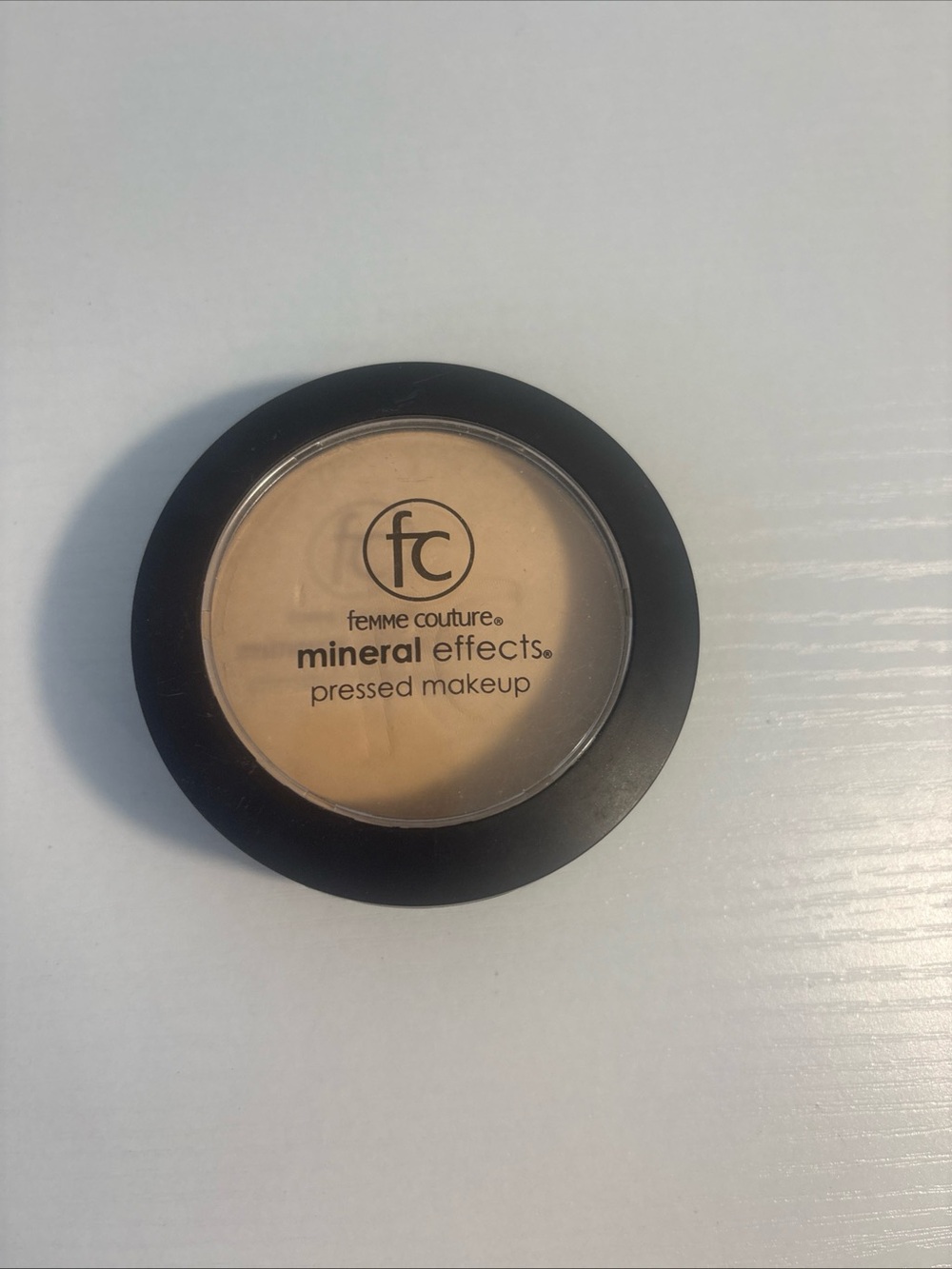 NEW! Femme Couture Mineral Effects Pressed Makeup - Fairly Light #827164.